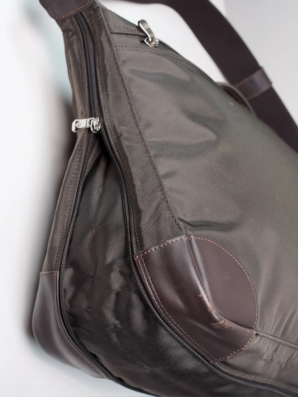 Longchamp Dark Olive Nylon Leather Large Messenger Laptop Travel Shoulder Bag